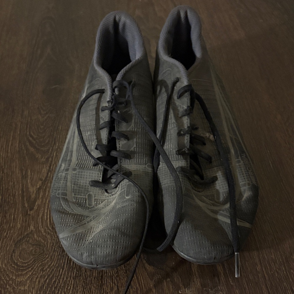 Men's Black Athletic Soccer Cleats